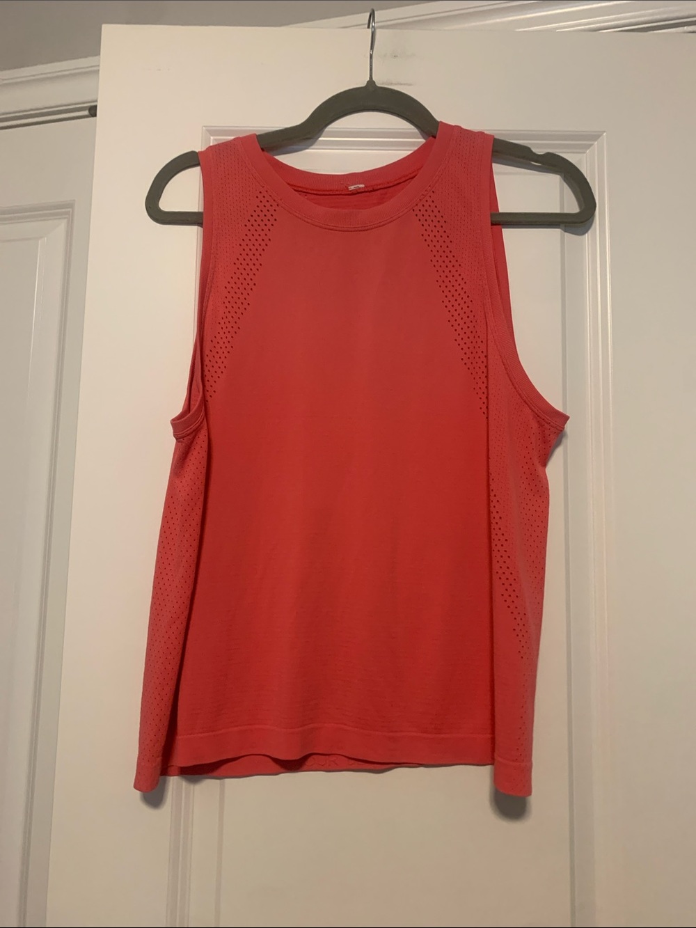 Lululemon Swiftly Tank, Sz 10
Good Condition
